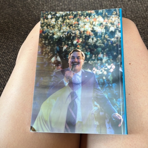 NWOT- “What Are the Odds? From Crack Addict to CEO” by Mike Lindell - Picture 3 of 3